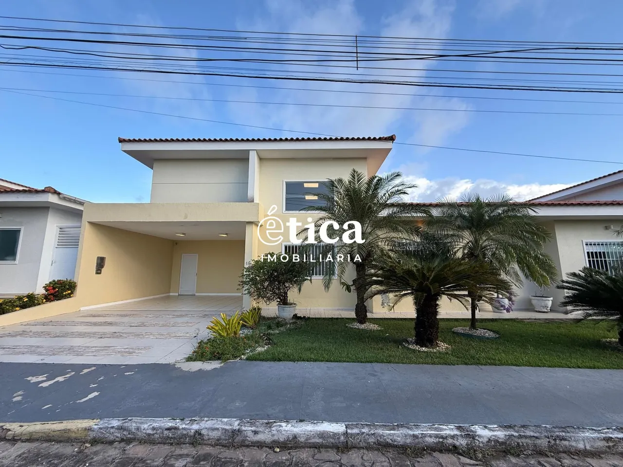 Casa na Mario Andreazza, com 3 suites, 4 vagas de garagem