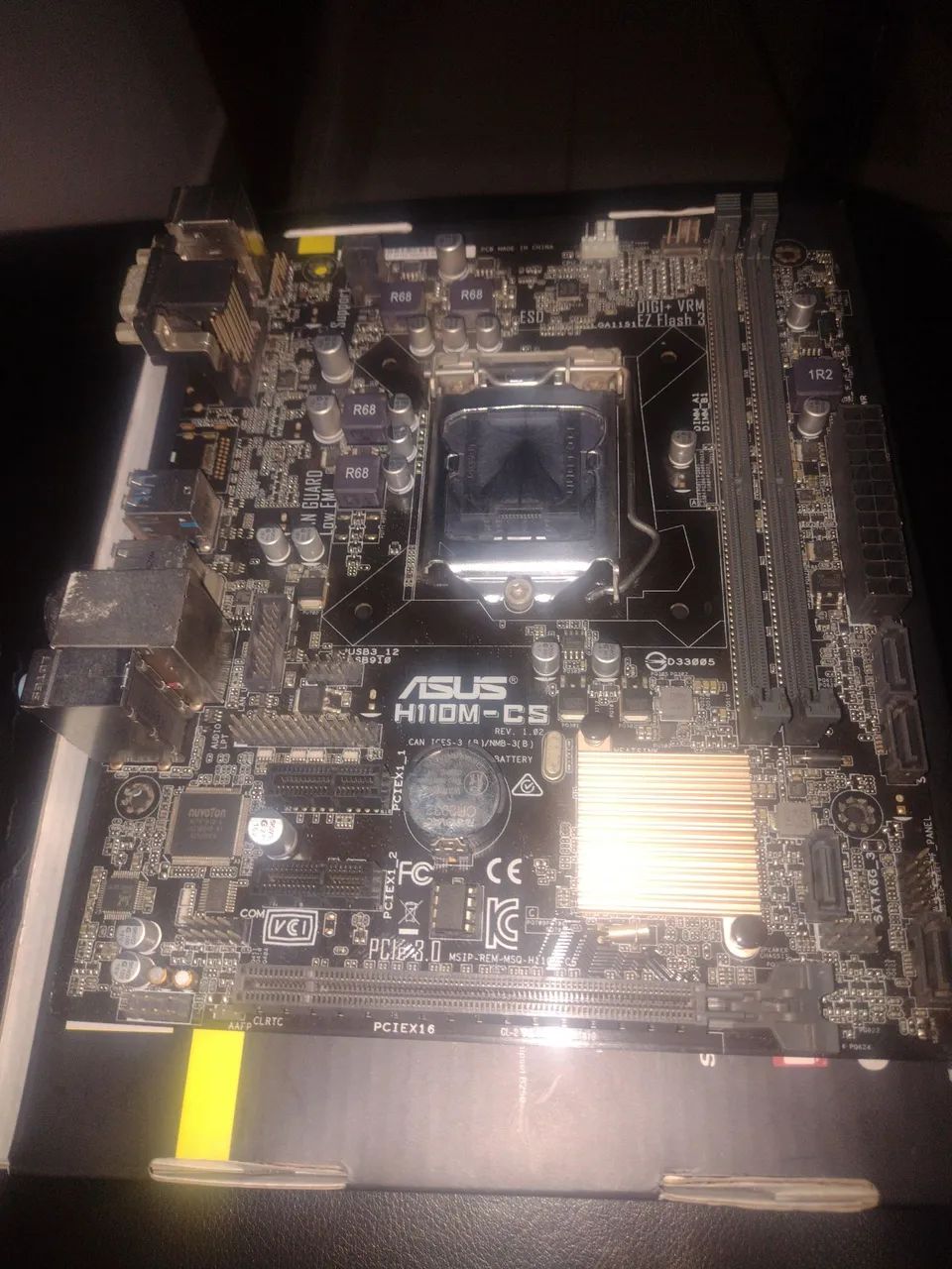 Placa-mãe ASUS H110M-CS Soquete LGA 1151 DDR4 - Foto 5
