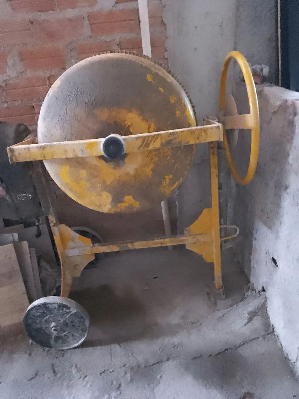 Betoneira para Obras 150L - Foto 2