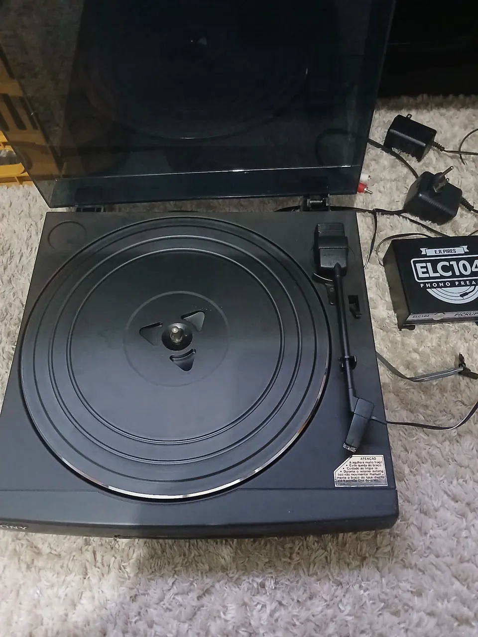 Toca-Discos Sony em Ótimo Estado