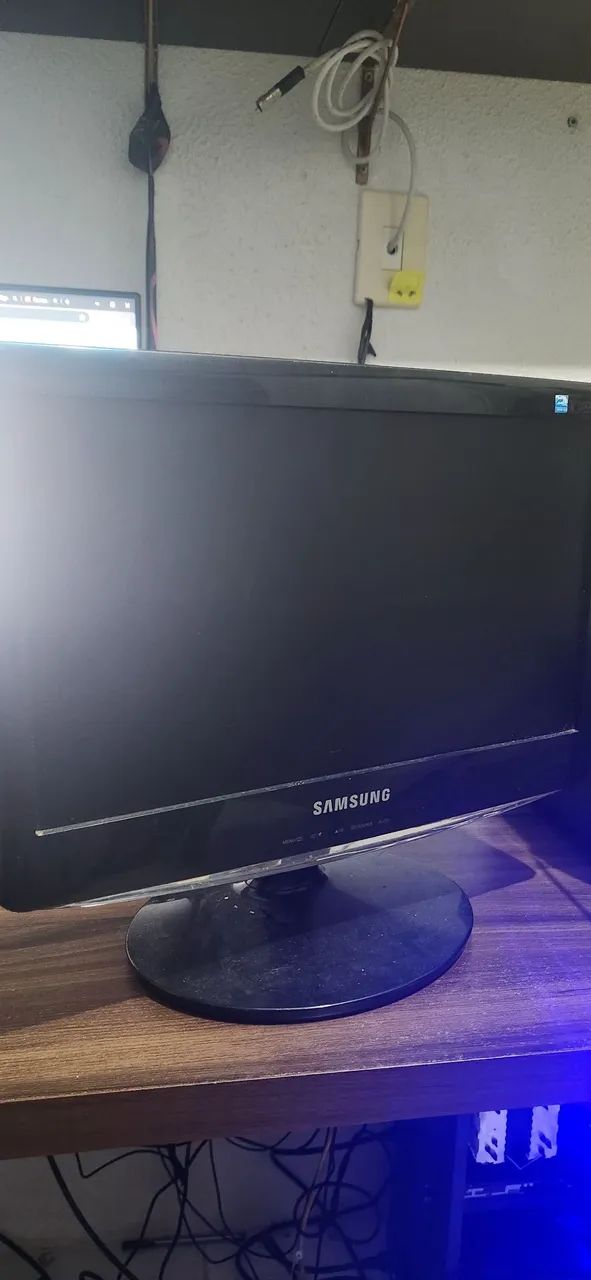 Monitor Samsung de computador + Adaptador VGA/HDMI