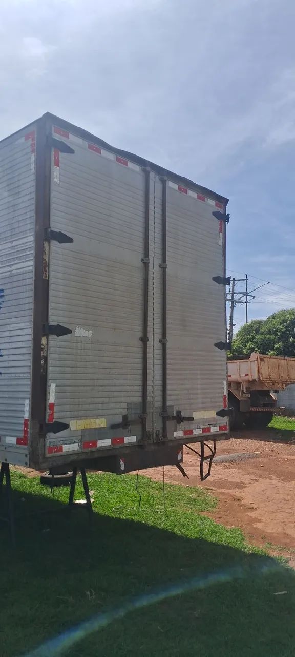 Bau Alumínio 10,5 mtrs com porta lateral - Foto 4