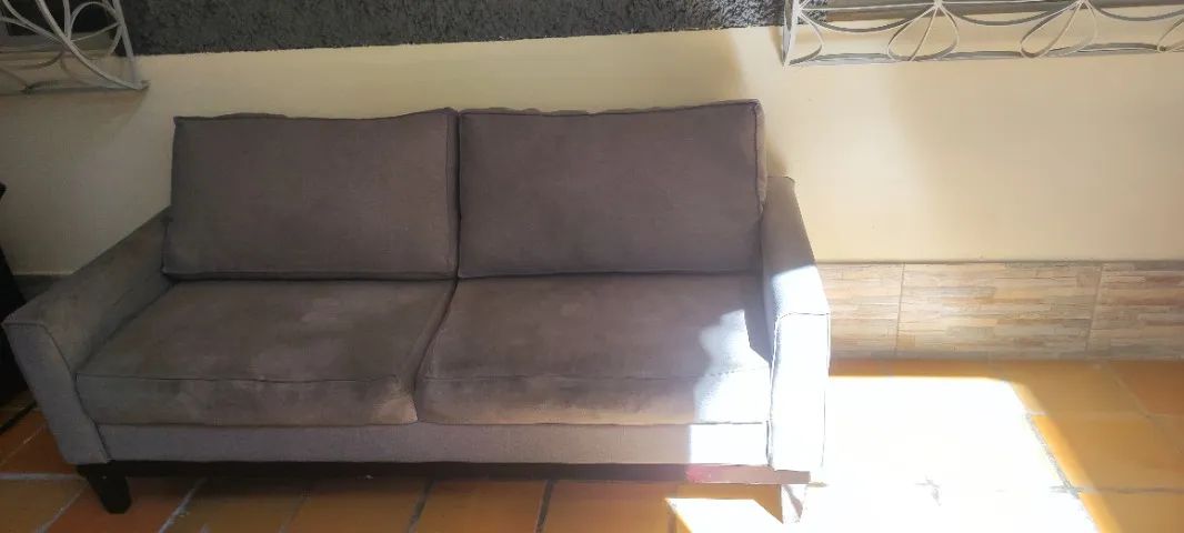 Vendo um sofá Usado 419420997744732160