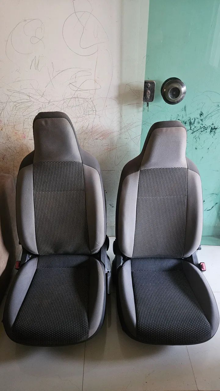 VENDO BANCOS VW UP