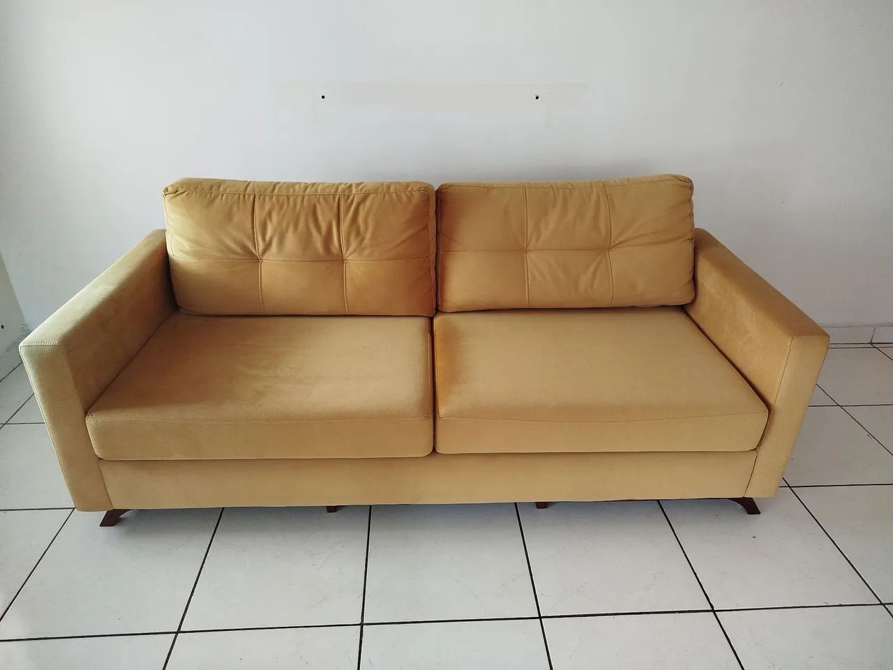 Sofá de 3 lugares. Excelente estado.