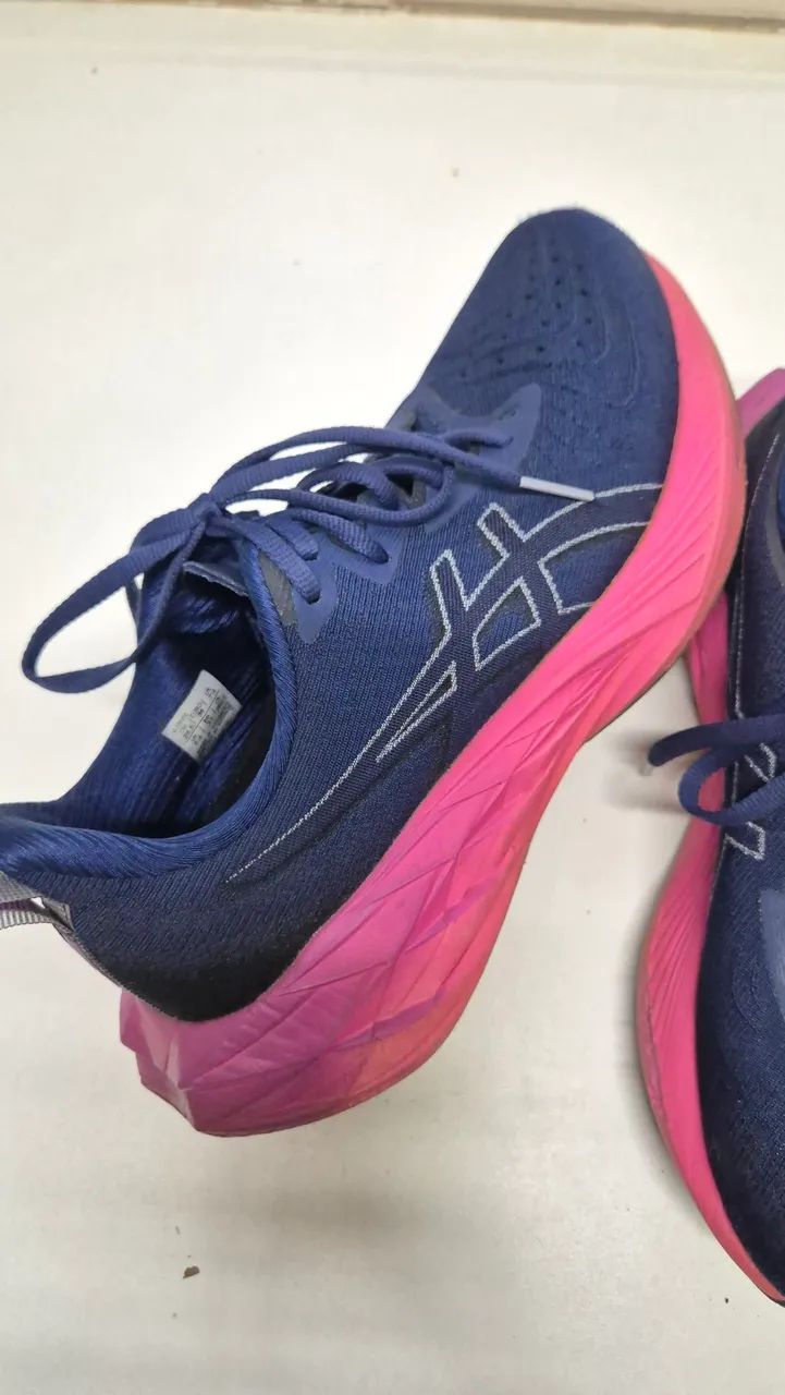 Tênis Asics Novablast 4 - Foto 2
