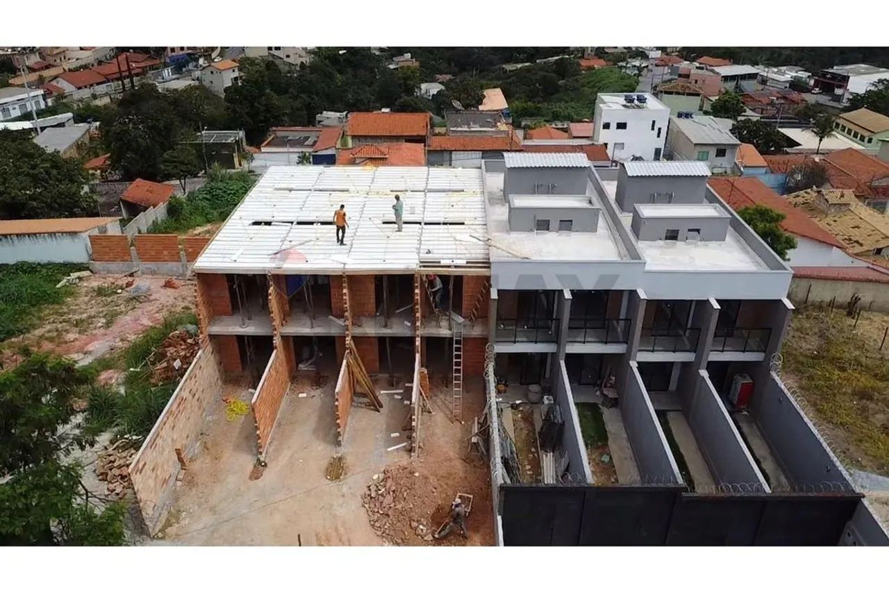 CASAS GEMINADAS EM FASE DE ACABAMENTOS E CASAS NA PLANTA EM BETIM! - Foto 2