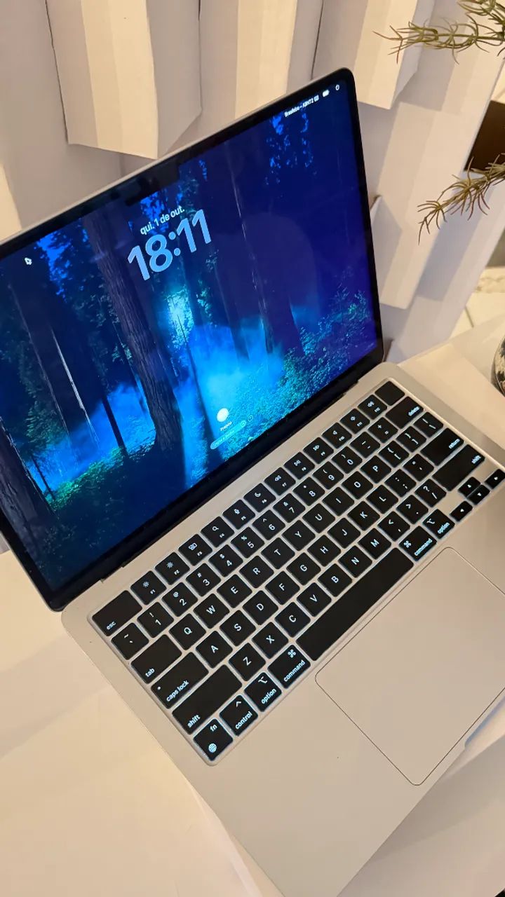 MacBook Air M2 - 8GB/ 256 - 13.6" - Foto 3