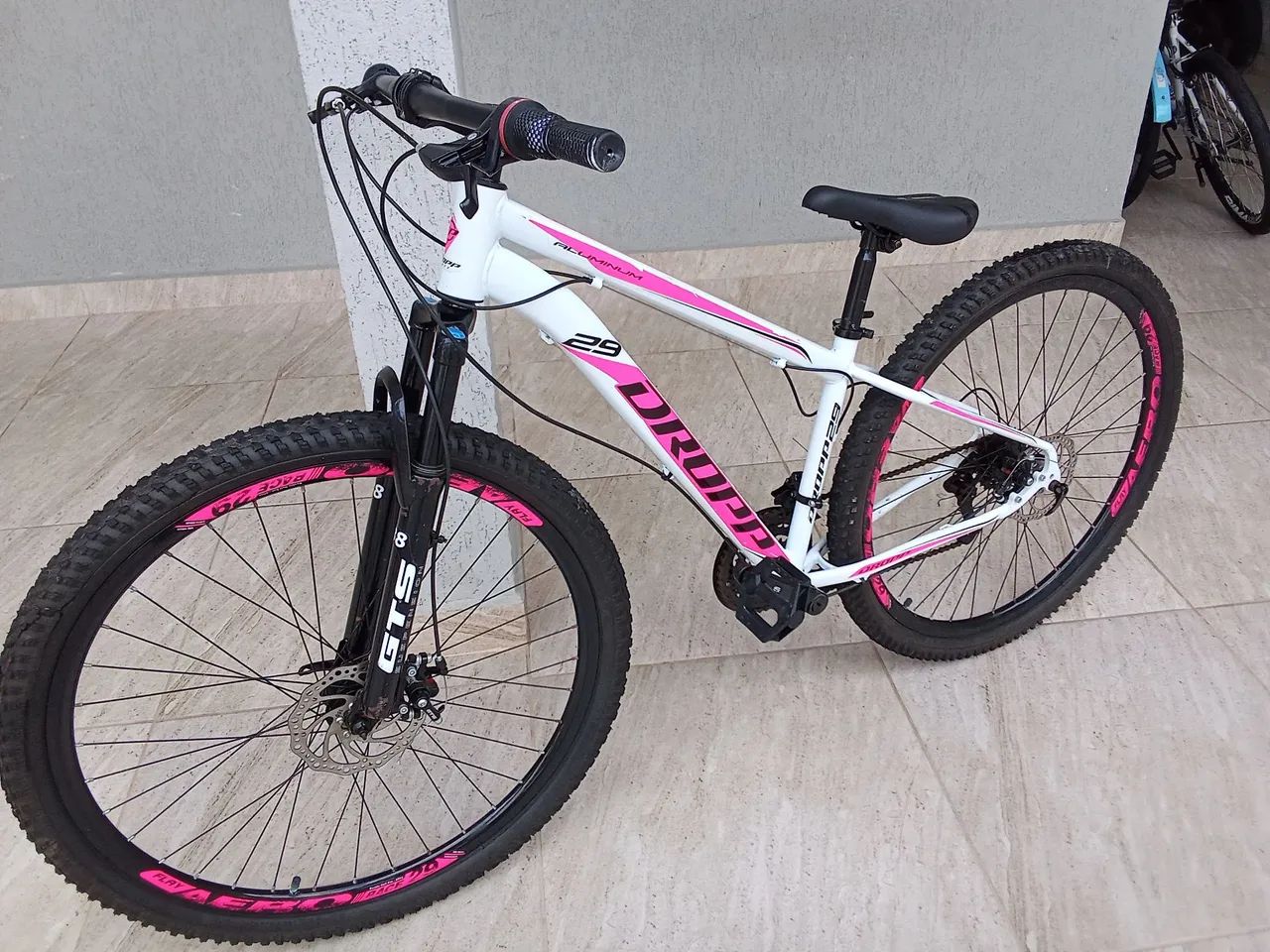 Baik esporte top. Aluminium