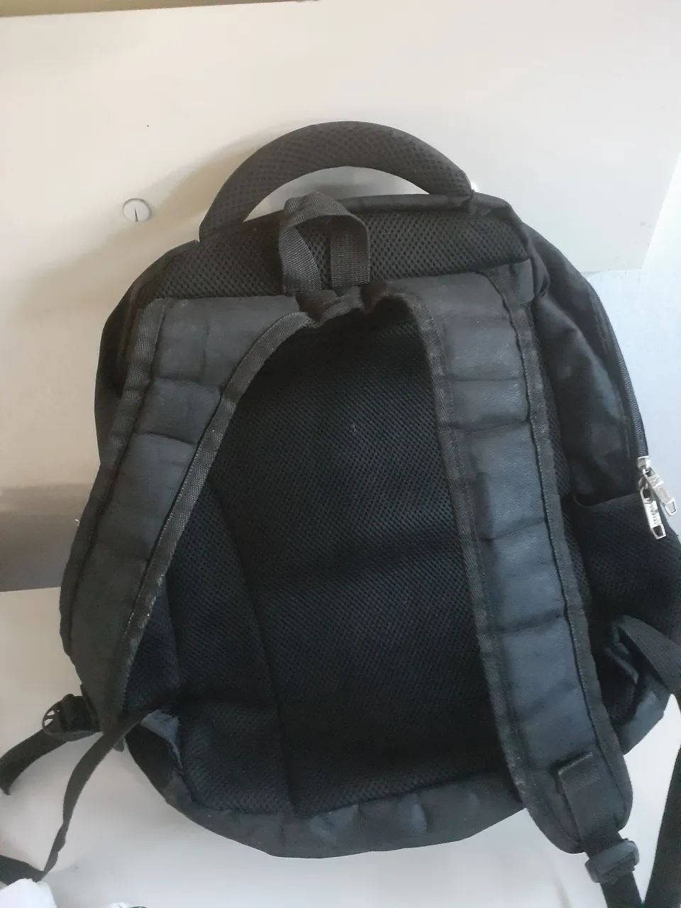 Vendo  . Mochila   preta.. - Foto 2