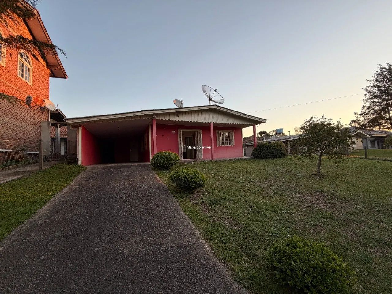Casa Térrea com Pátio Grande!