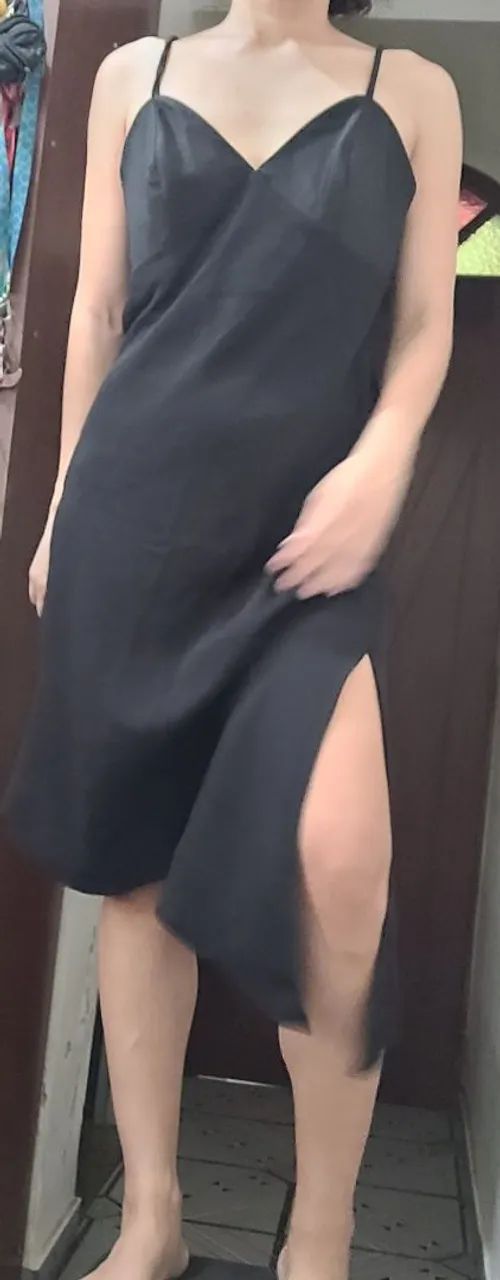 Vestido preto decotado - Foto 4