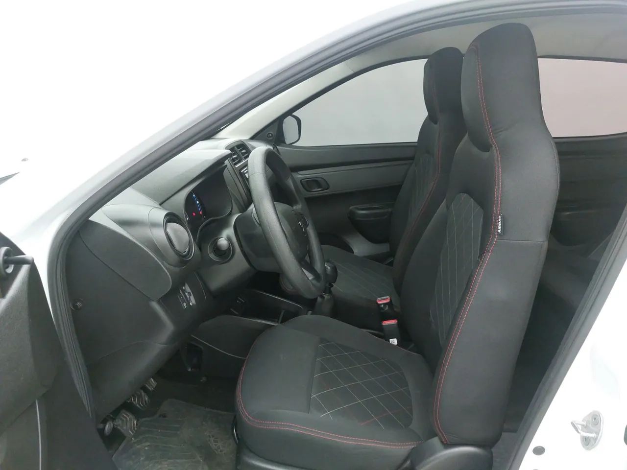 Renault Kwid 1.0 Zen, foto 16 de 18