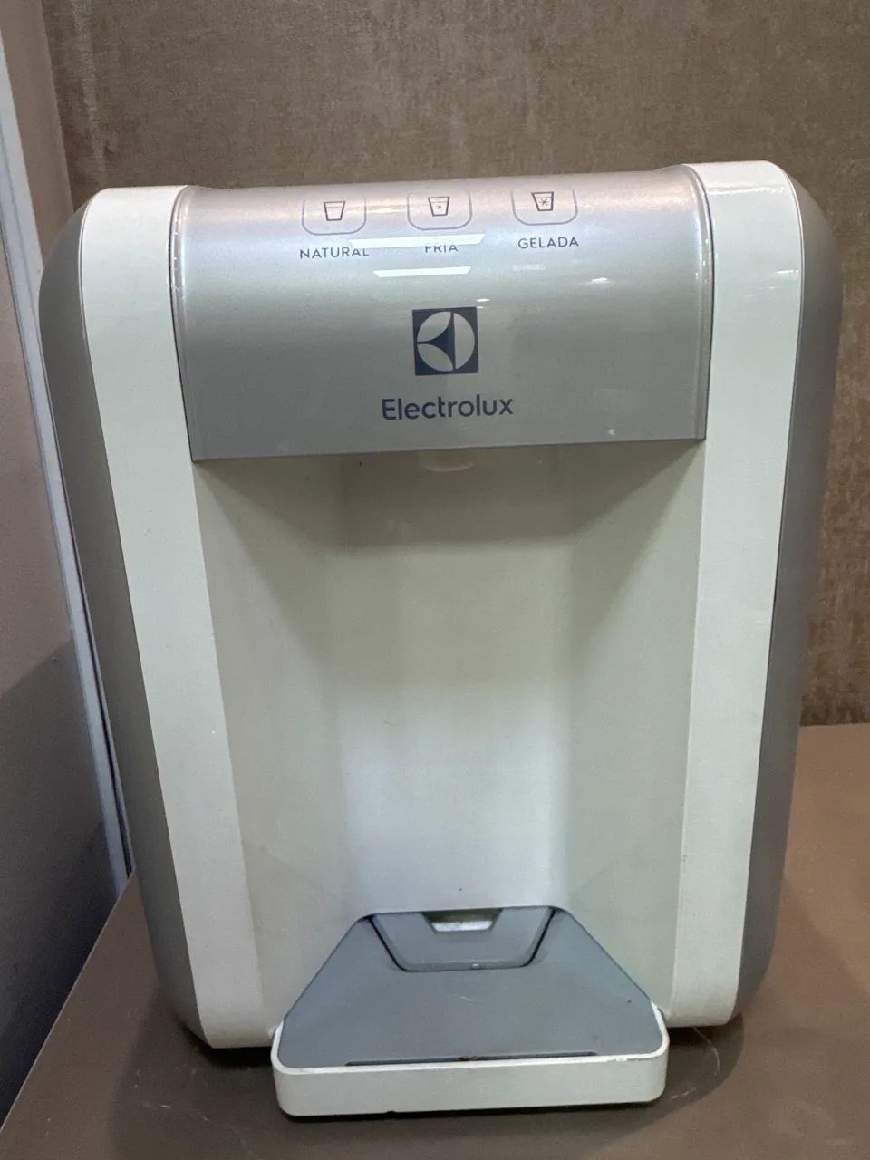 Bebedouro eletrolux