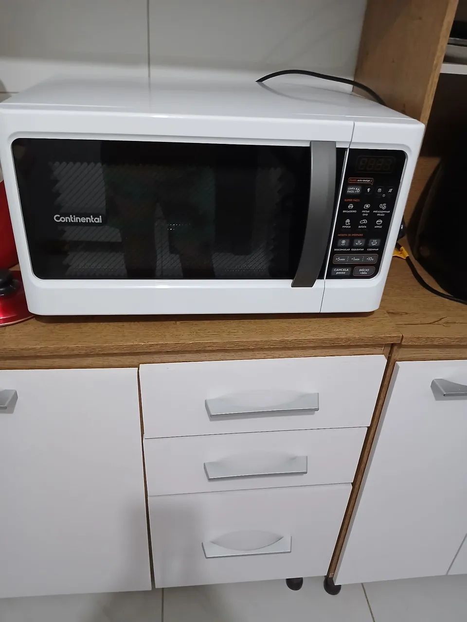 Vende.se um micro-ondas parou está bem conservado pra quem se enteressar a consertar  - Foto 2