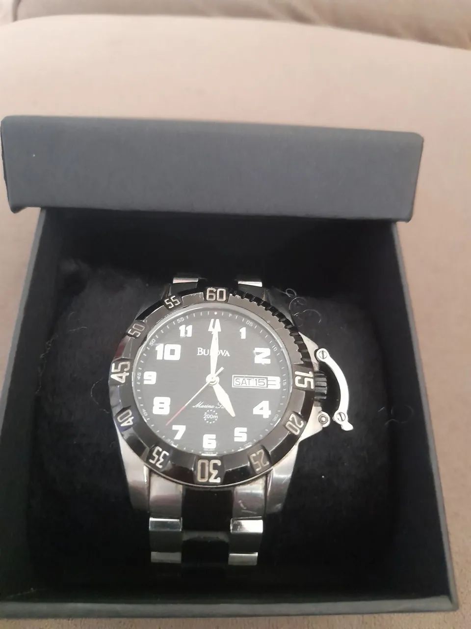 Relógio  bulova marine star  fundo preto