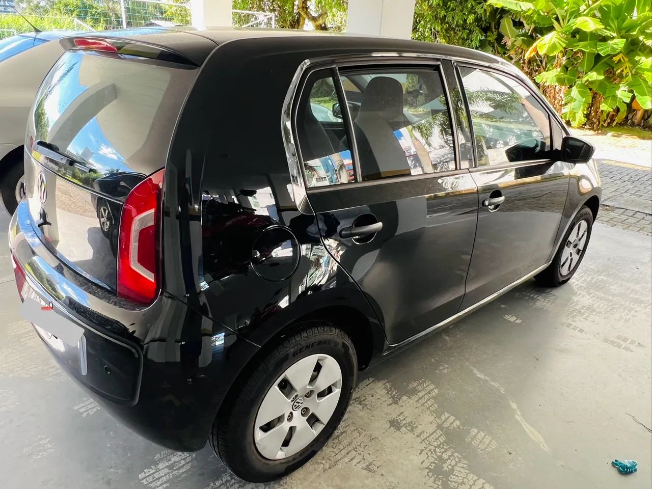 Volkswagen Up! 2015