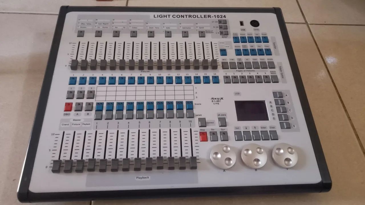 VENDO MESA DMX 
