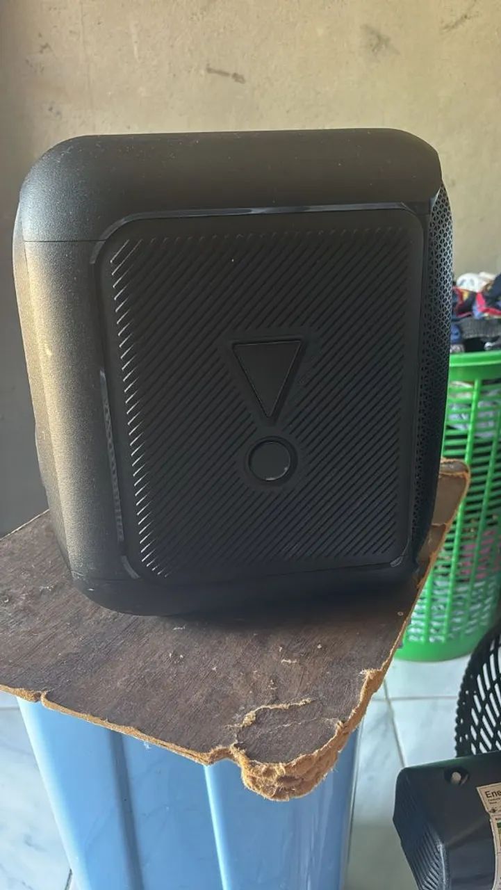 vende-se uma caixa de som JBL original número pra contato *01 - Foto 5