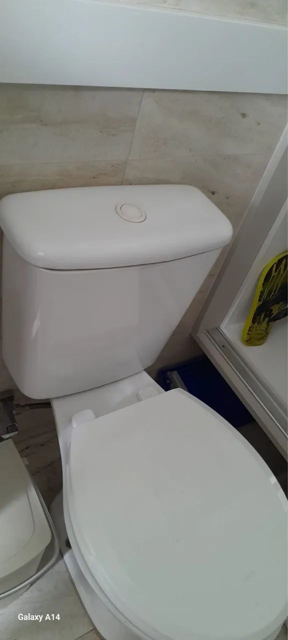 Vaso sanitário com caixa acoplada  - Foto 2