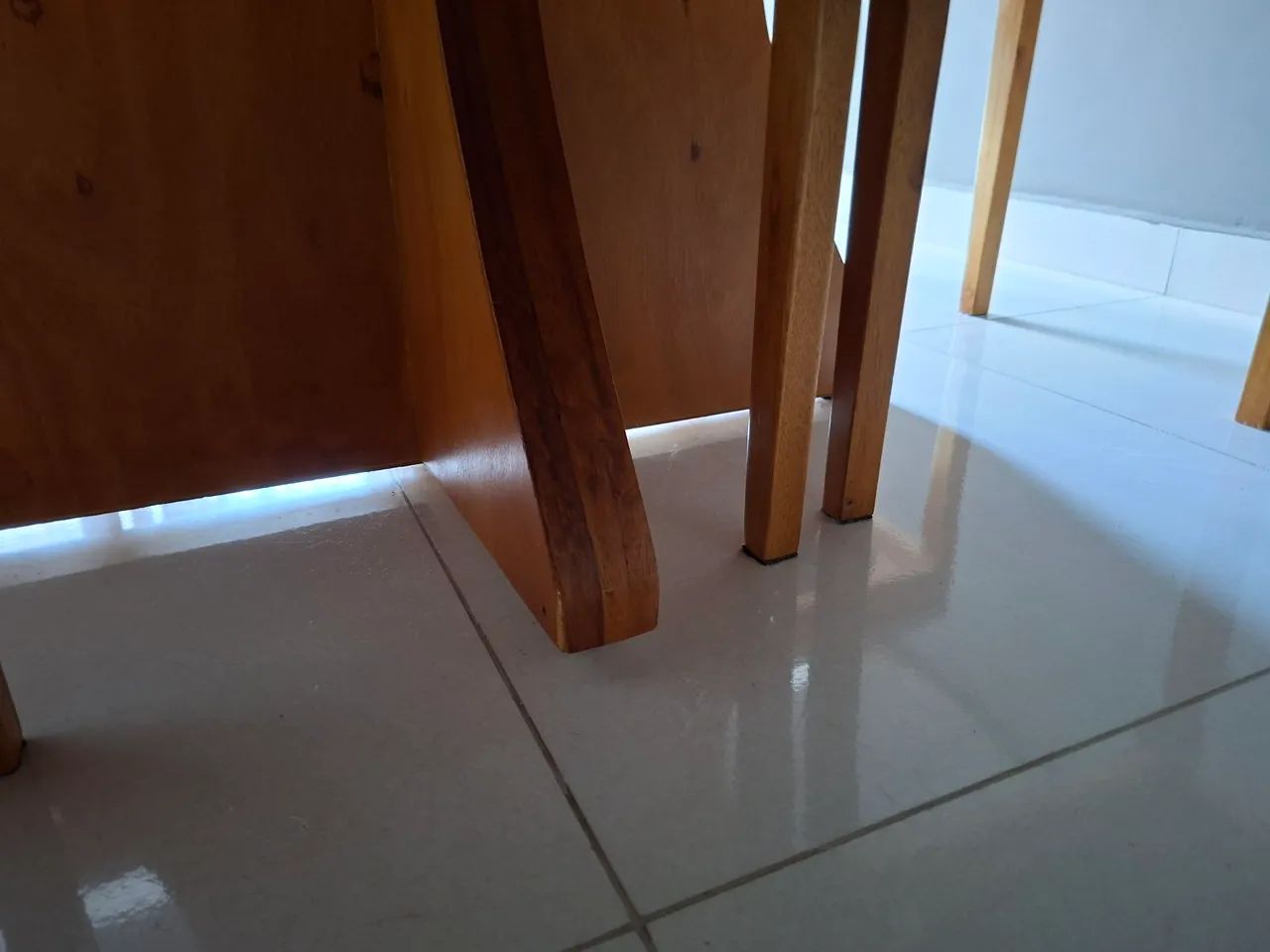 Vendo mesa com 6 cadeiras  - Foto 4