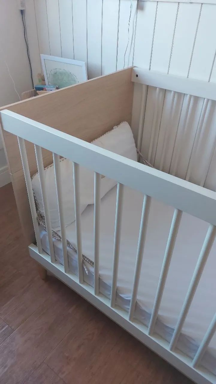 BERÇO QUE VIRA CAMA EM MDF E MADEIRA + COLCHÃO ORTOBOM  - Foto 4