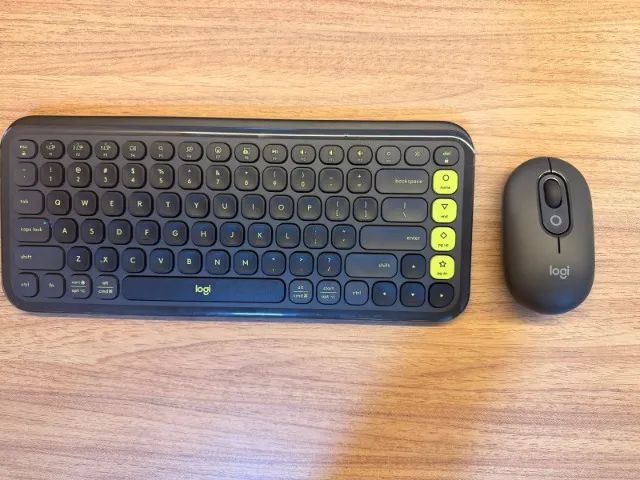 Kit Teclado E Mouse Logitech Pop Icon Combo Sem Fio Grafite Preto (Usado) - Foto 4