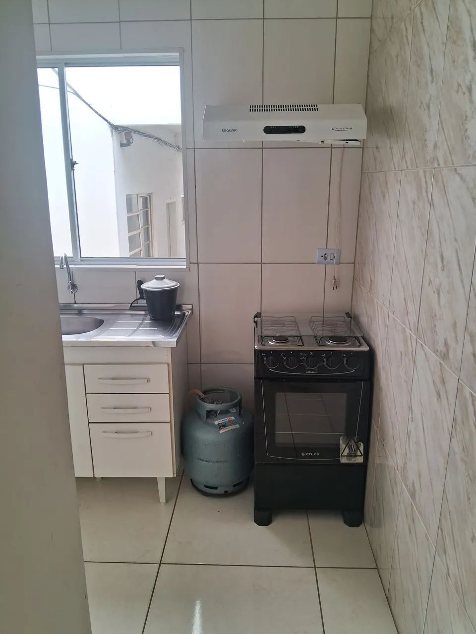  kitnet mobiliada,fundos. ( Centro ) - Foto 4