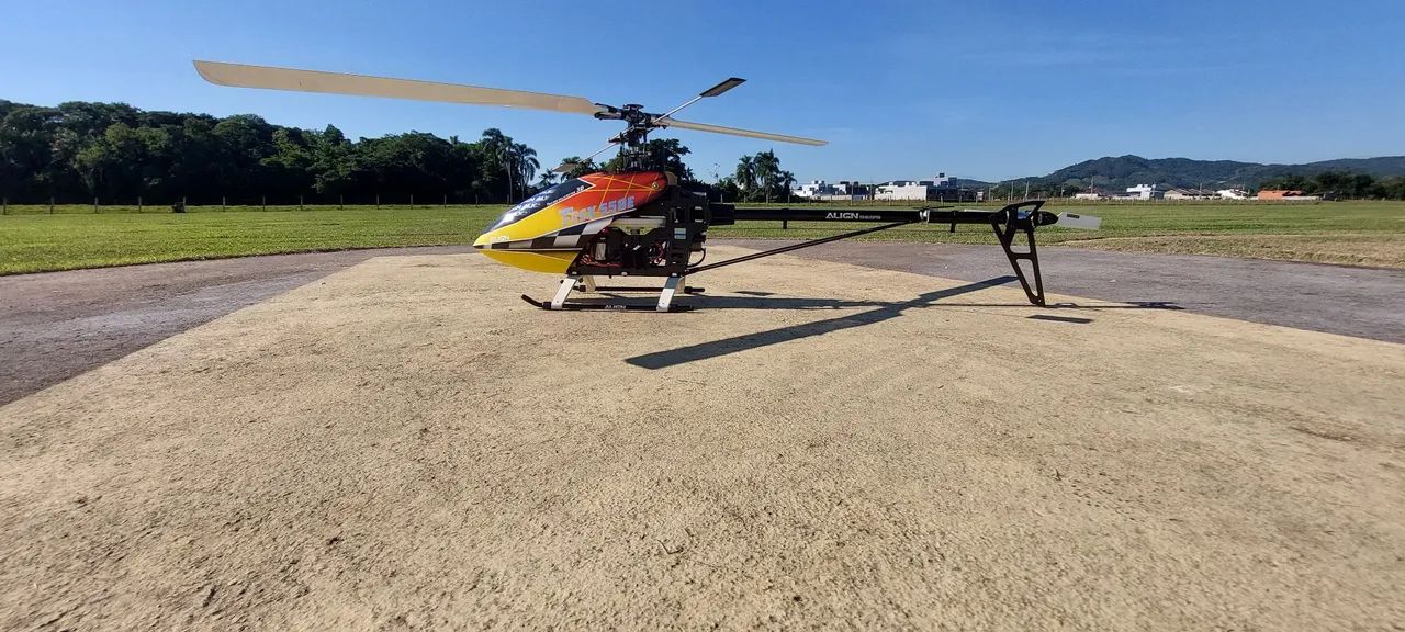 Helicóptero TREX 550E