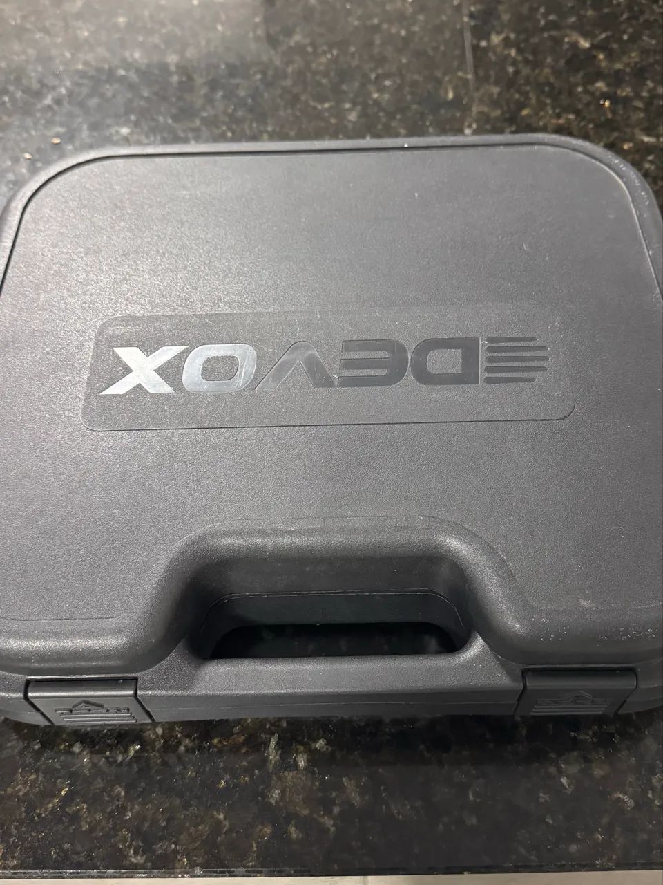 Caixa de som SKP Pro Áudio com tripé e kit microfone  - Foto 3