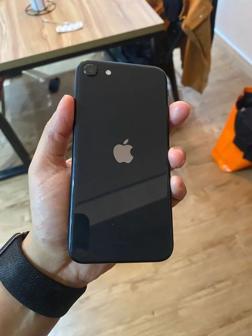 IPhone SE 2020 PERFEITO ESTADO