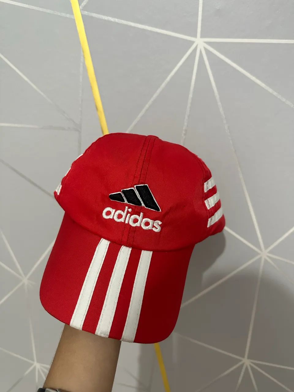 Boné adidas vermelho - Foto 2