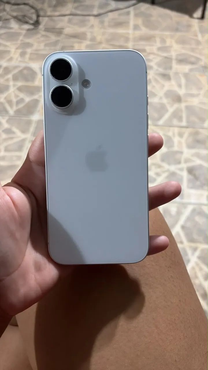 IPHONE 16