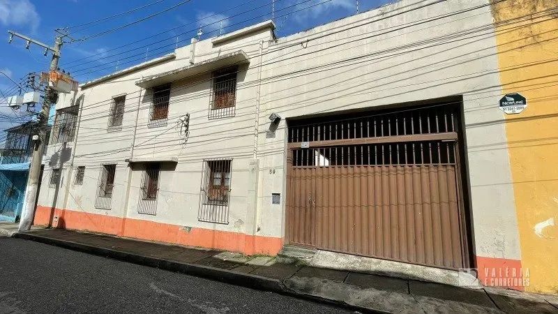 CASA COM 375M² E 2 PAVIMENTOS EM CAMPINA