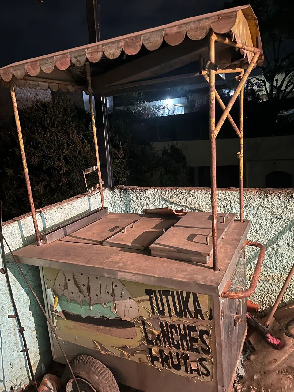 CARRINHO DE CACHORRO-QUENTE PARA REFORMA