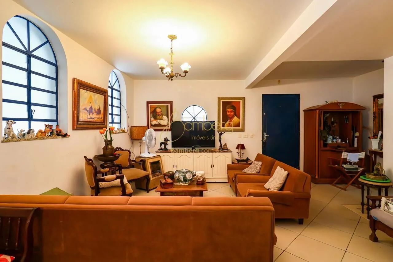CASA COM 3 DORMITÓRIOS, EDÍCULA E 6 VAGAS NO JARDIM LEONOR - Foto 2