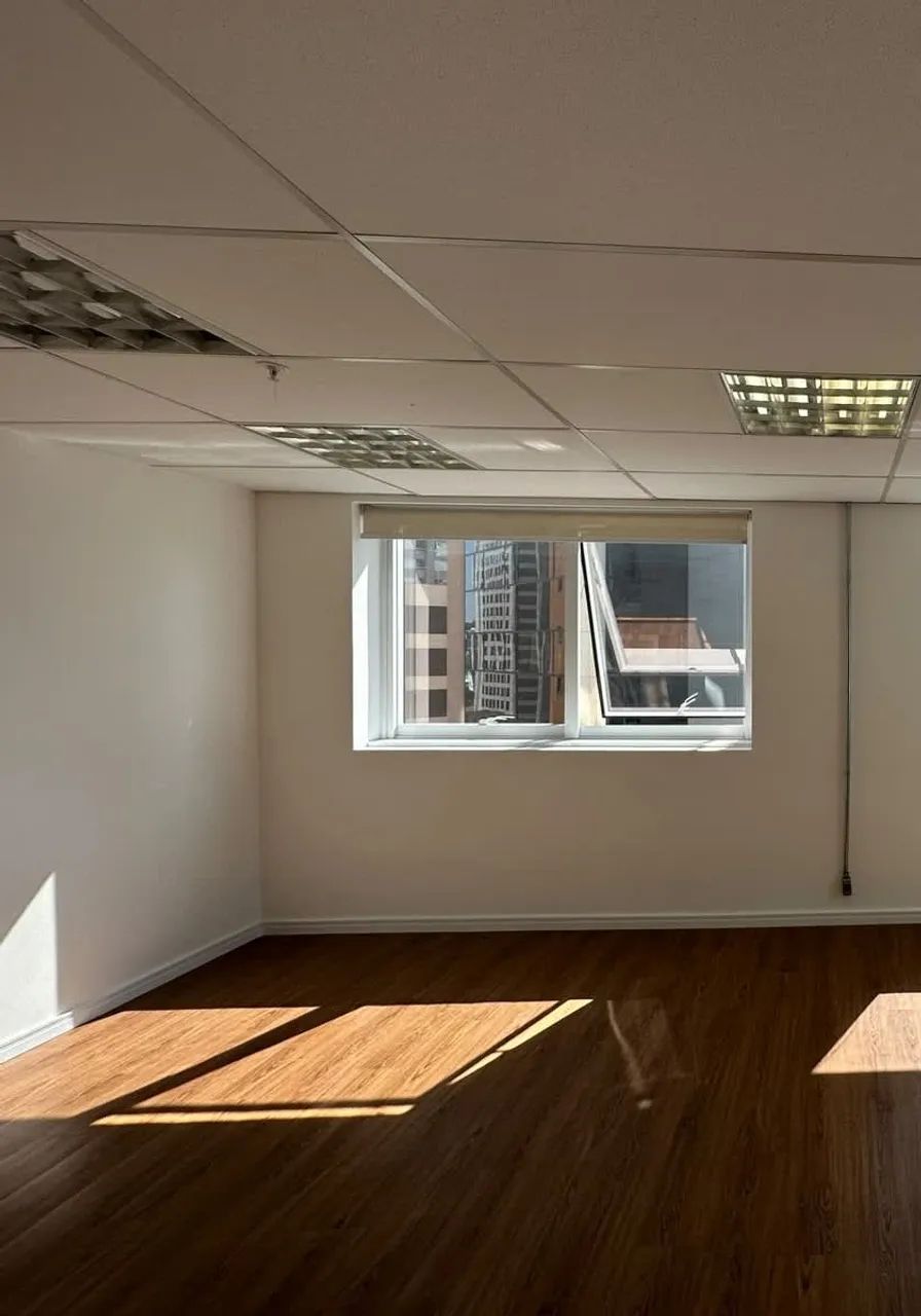 Sala comercial na Rua Arizona, 1422 - Conj 106  48 m²