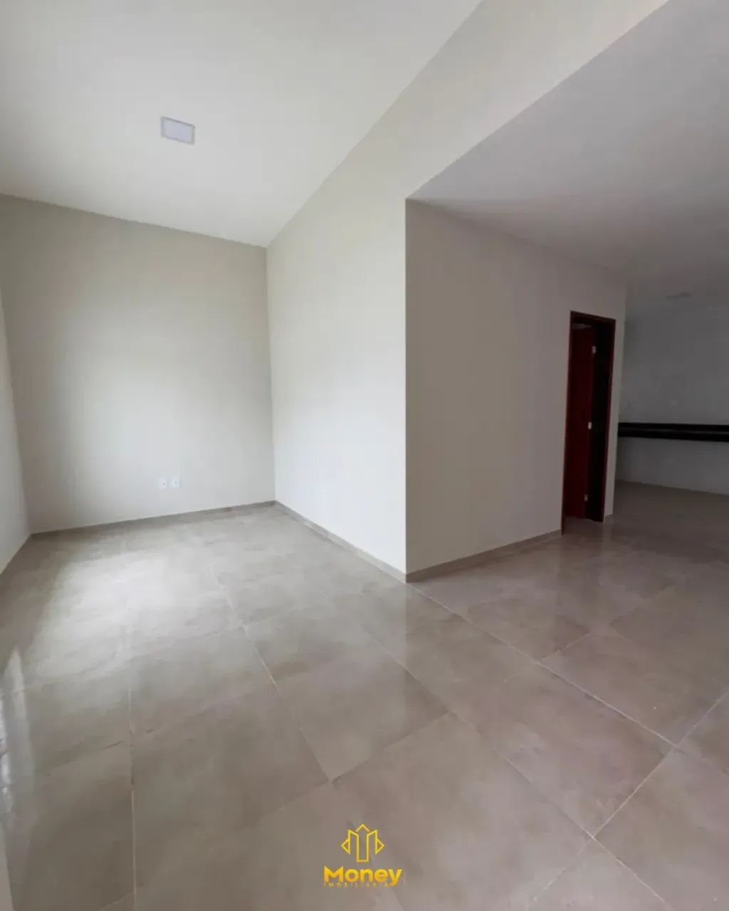 3 Quartos, 3Banheiros, Pé de direito Elevado, Piscina e Churrasqueira. - Foto 3