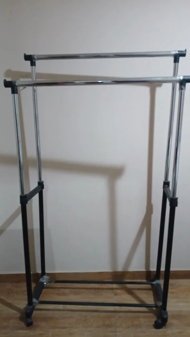 Vendo Arara usar cabide.  - Foto 2