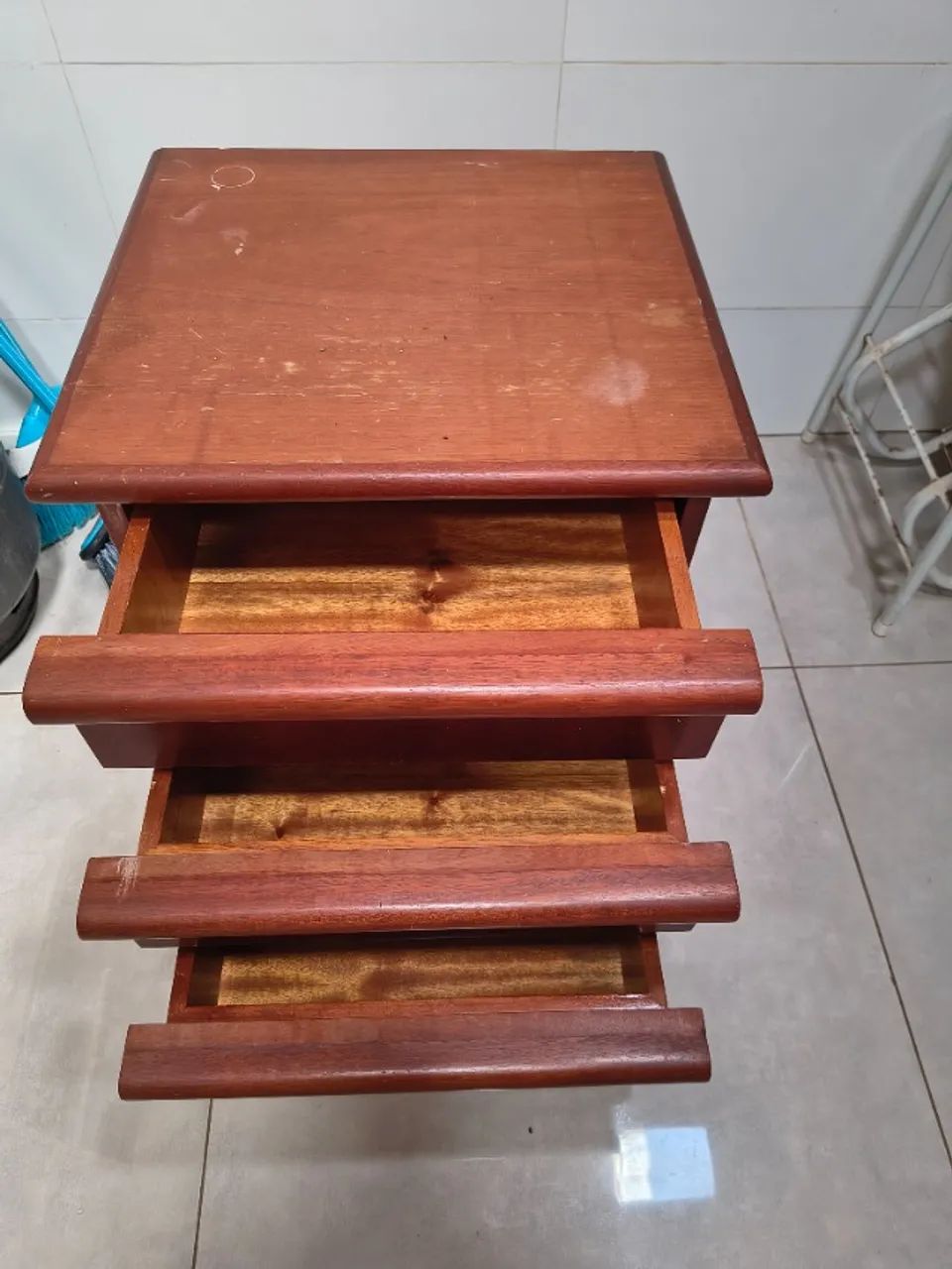 Cômoda de Madeira com 3 Gavetas - Foto 2