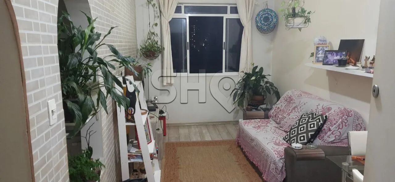 Apartamento no Edifício Almeida em Perdizes