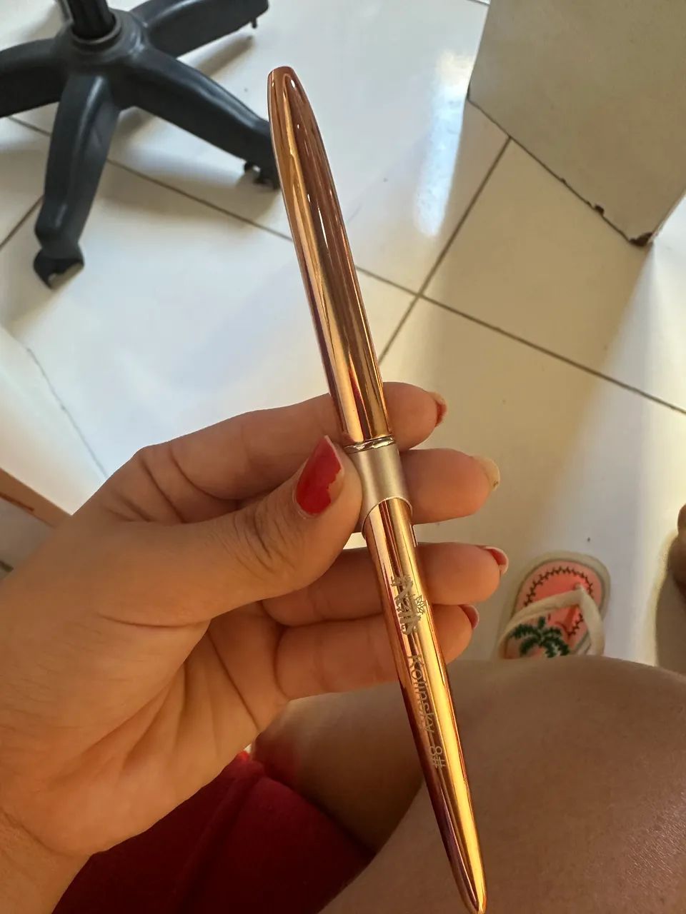 Vendo pincel kolinsky numeração 8, nunca usado  - Foto 2