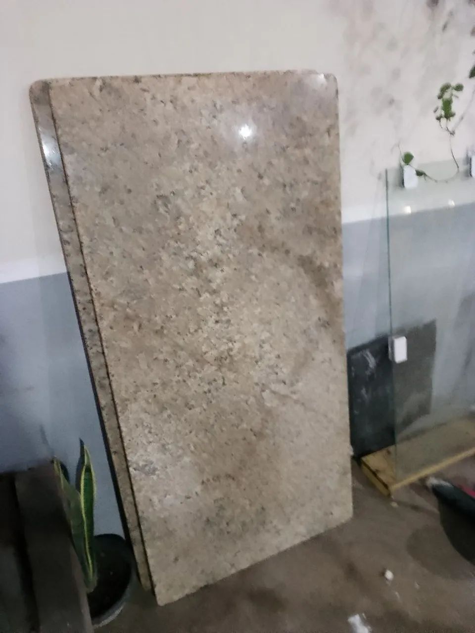 Sale of a granite stone