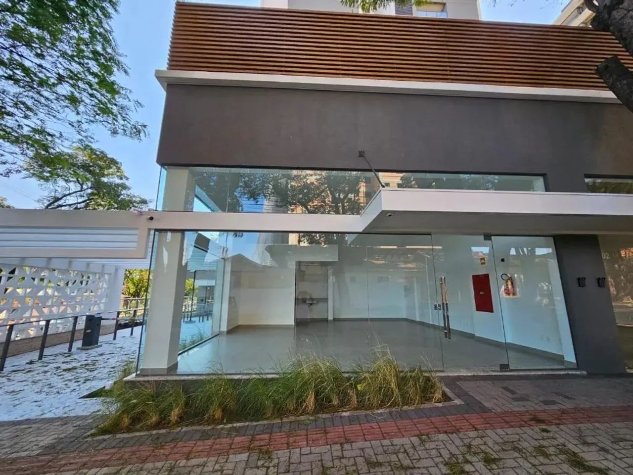 Sala com 62.49 m² à Venda na Zona 03 - Maringá - Foto 2