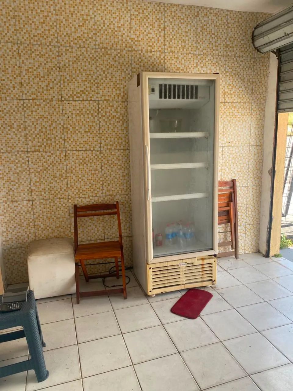 Ponto comercial localizado na Jaguarari.