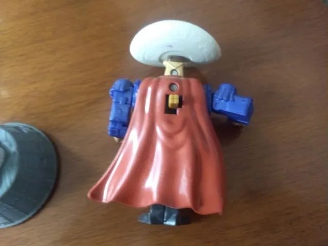 Lote bonecos superman e mcdonalds - Foto 3