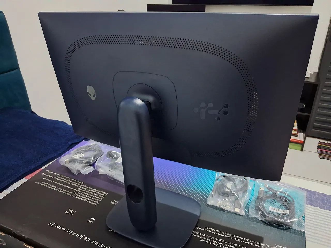 Monitor Alienware 2725DM  - Foto 2