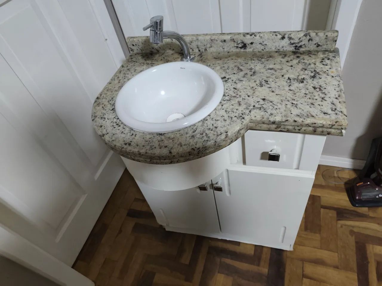 Pia pra banheiro 