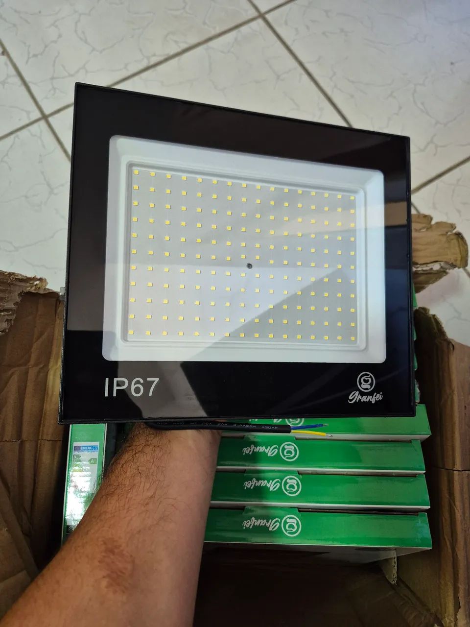 REFLETOR GRANDE 500W