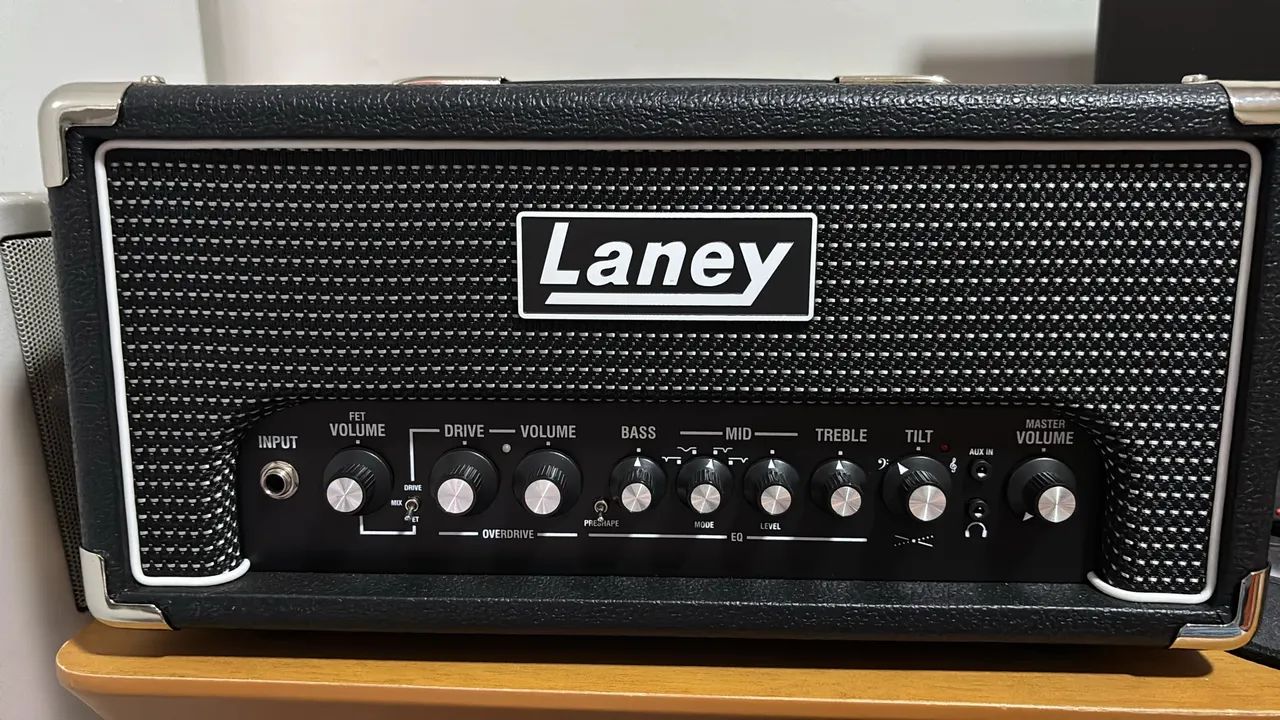 Cabeçote Laney para contra baixo 200w